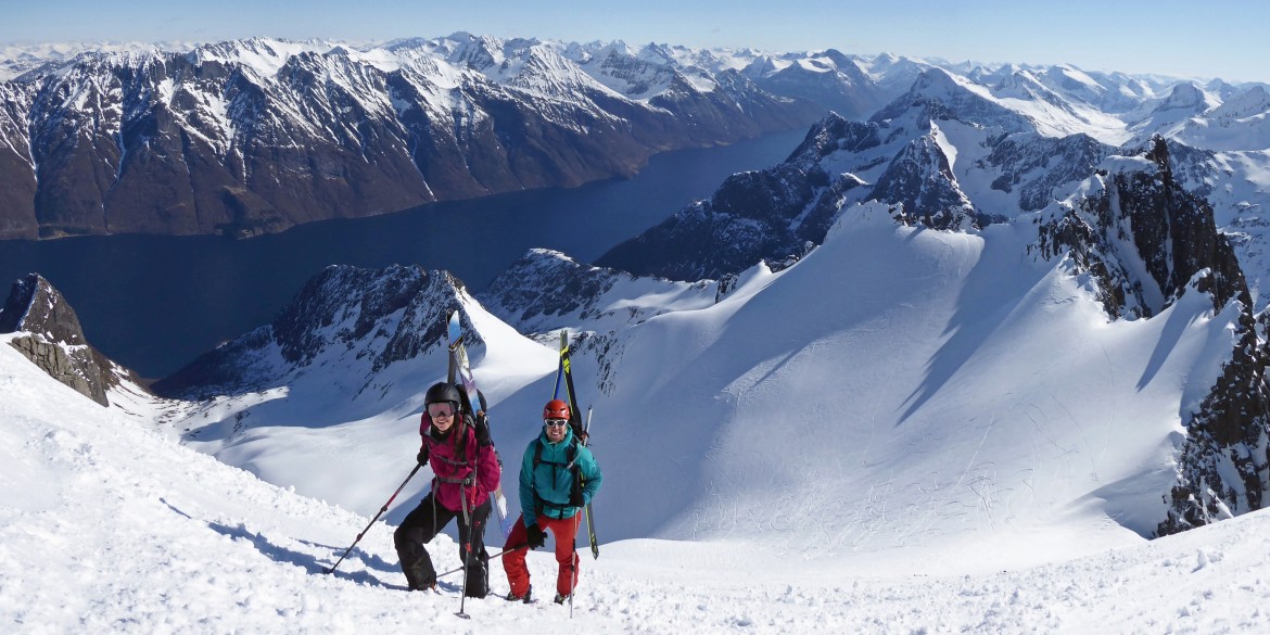 Skialpinizmus nad Hjorundfjordom